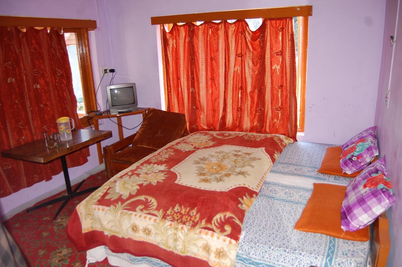 New Relax Inn, Pahalgam, 2 Km From Lidder Valley Exterior foto